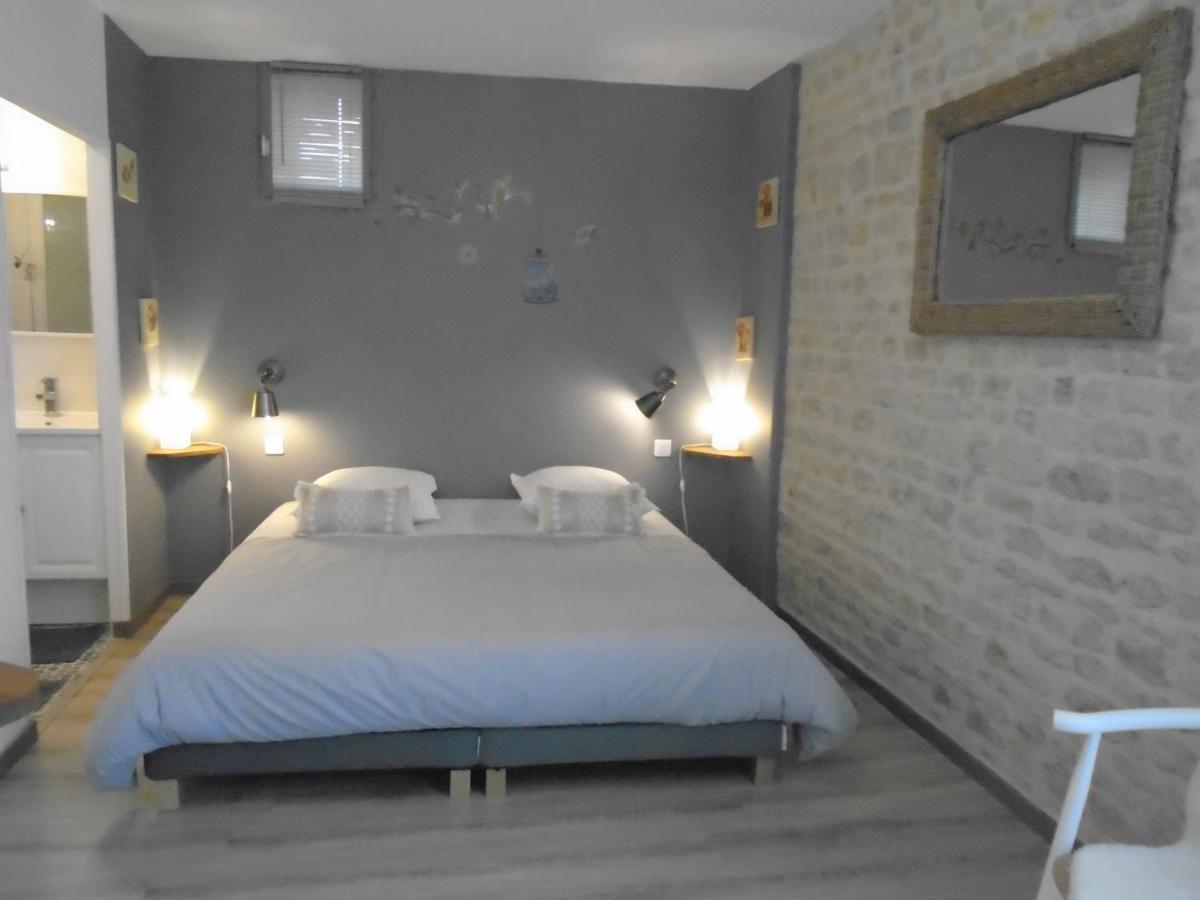 La Colombe Villa Formigny Bagian luar foto