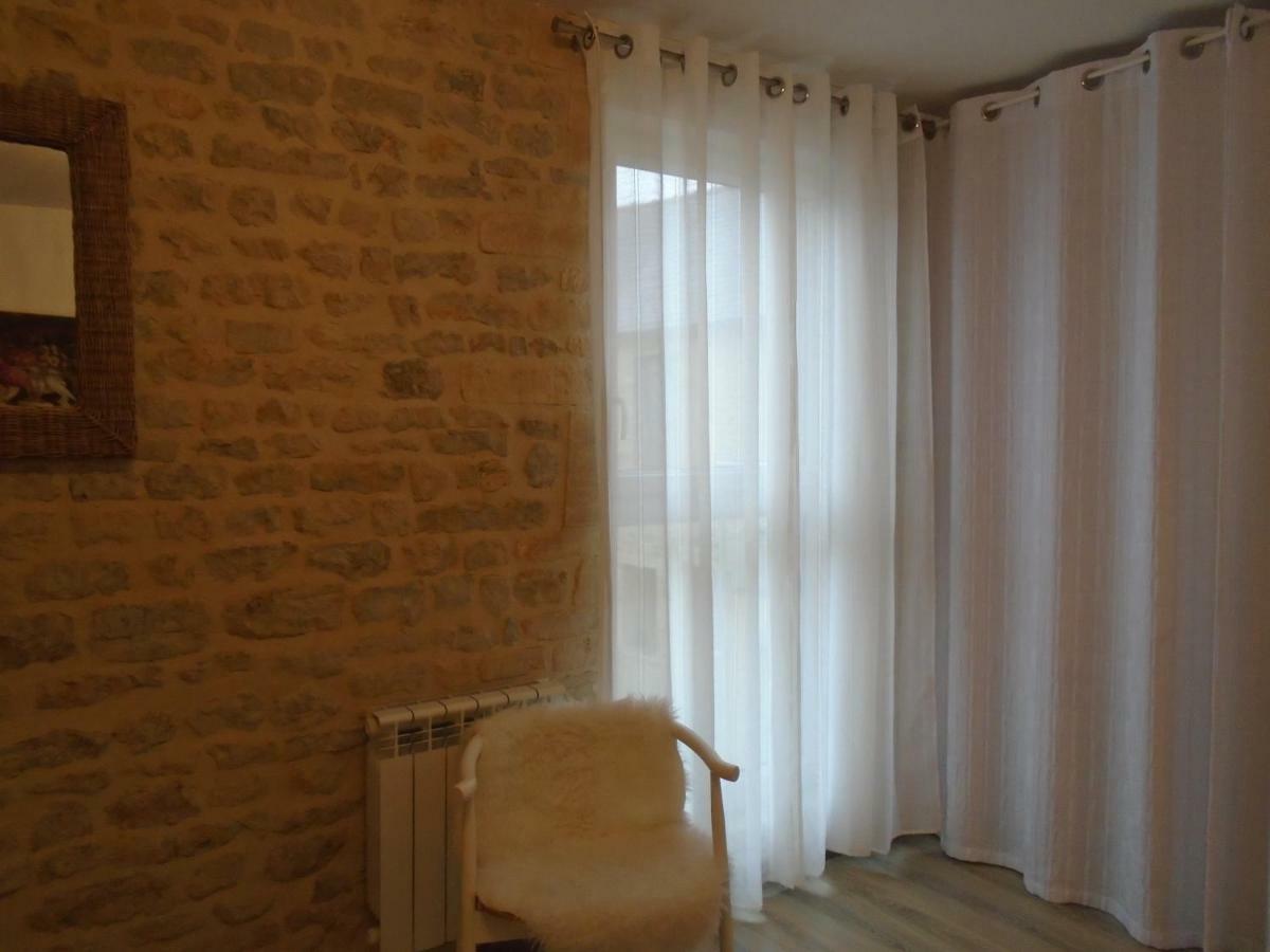 La Colombe Villa Formigny Bagian luar foto
